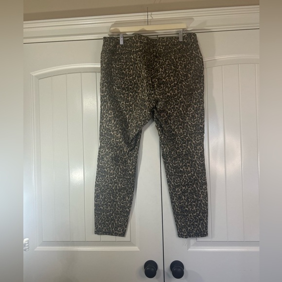 D. Jeans. Animal Print Jeans. Size 14W. #Mobwife - Picture 2 of 6